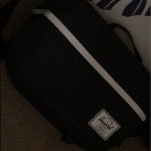 Herschel shoulder bag -black